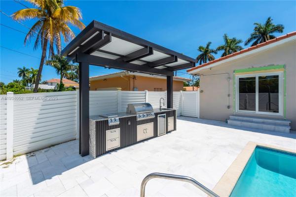 Hollywood Lakes, 1045 Hollywood Blvd, Hollywood, Florida 33019, image 3