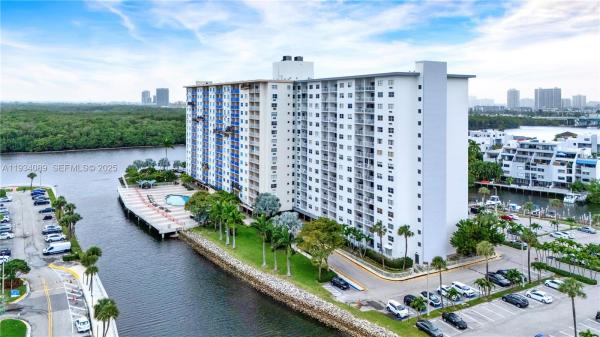 Coastal Towers, 400 Kings Point Dr #1604, Sunny Isles Beach, Florida 33160, image 2