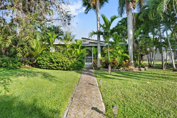 Hollywood Lakes, 1311 Fillmore St, Hollywood, Florida 33019, image 1