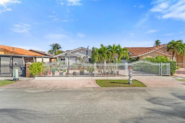 California Heights, 2811 SW 133rd Ave, Tamiami, Florida 33175, image 3