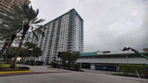 Winston Towers 500, 301 174th St #1405, Sunny Isles Beach, Florida 33160, image 1