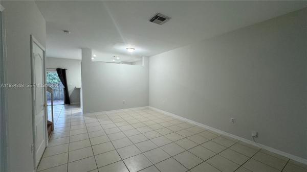 Bridgeport Villas, 14157 SW 125th Ct, Three Lakes, Florida 33186, image 3