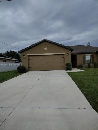 Cape Coral, 2709 SW 18th Ave, Cape Coral, Florida 33914, image 2