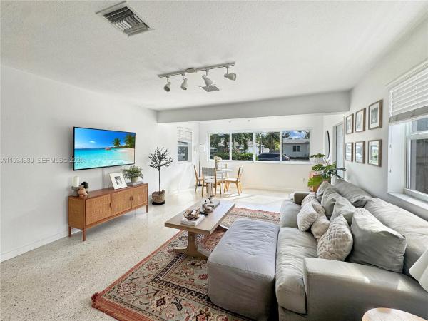 Hoppers Garden Tracts, 640 SW 6th St, Hallandale Beach, Florida 33009, image 1