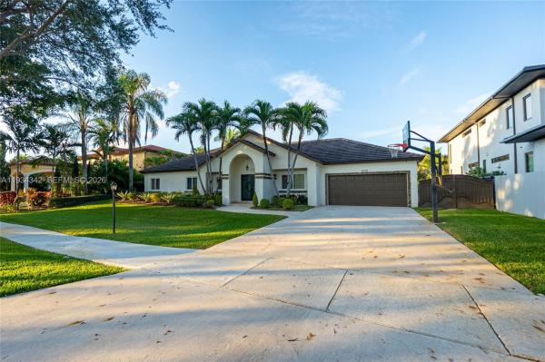 Royal Palm North, 8235 NW 157th Ter, Miami Lakes, Florida 33016, image 1