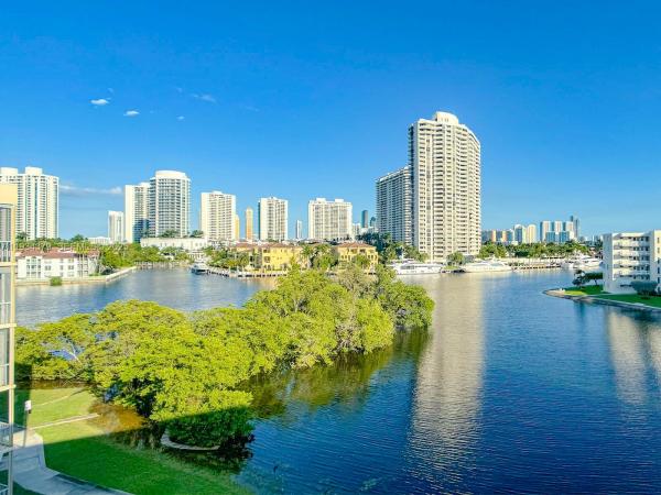 Point East, 2930 Point East Dr #E601, Aventura, Florida 33160, image 1