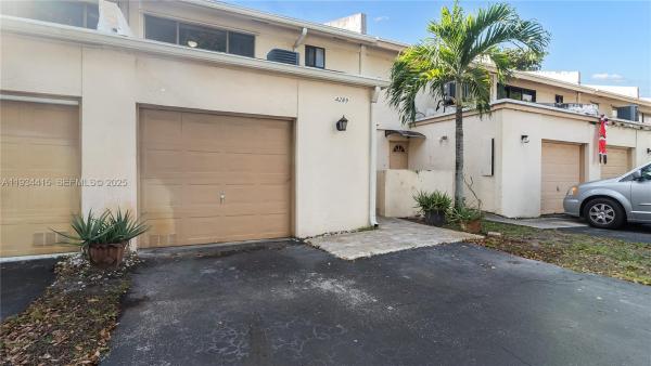 4289 N 76th Ave, Hollywood, Florida 33024, image 1