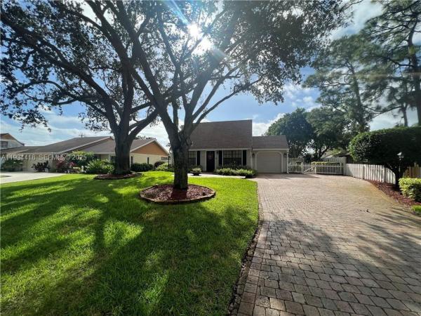 Delray Garden Estates, 5068 Beechwood Rd, Delray Beach, Florida 33484, image 1