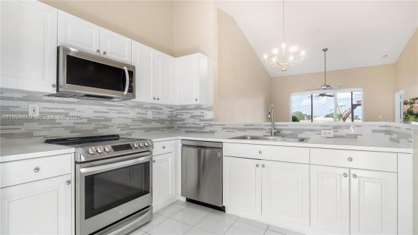 Regency Homes At Fairway Isles, 7651 S Aragon Blvd #5, Sunrise, Florida 33322, image 3