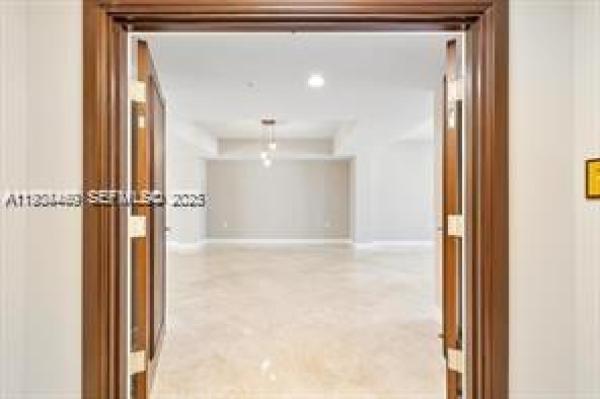 Sayan, 16275 Collins Ave #502, Sunny Isles Beach, Florida 33160, image 1