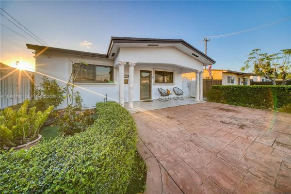 3640 SW 92nd Ave, Unincorporated Dade County, Florida 33165, image 1