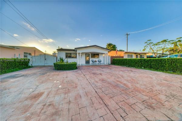 Central Heights, 3640 SW 92nd Ave, Westchester, Florida 33165, image 2