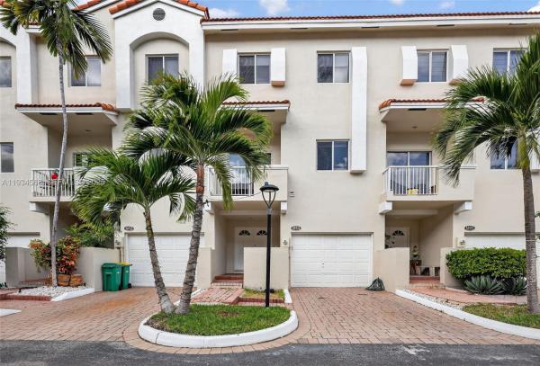 Marina Cove At Harbor Village, 21399 Marina Cove Cir #14, Aventura, Florida 33180, image 1