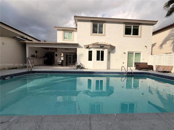 Marbella Park, 8242 NW 200th Ter, Hialeah, Florida 33015, image 3