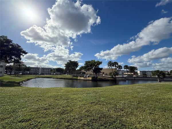 Sunrise Lakes 2, 8100 Sunrise Lakes Blvd #109, Sunrise, Florida 33322, image 1