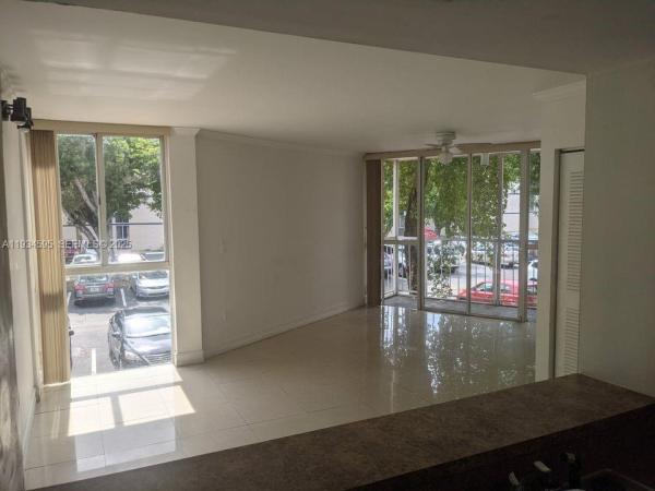 Las Brisas At Country Club Of Miami, 7125 NW 186th St #B209, Hialeah, Florida 33015, image 1