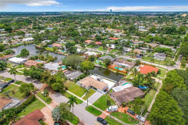 Plantation Isles, 5880 SW 13th St, Plantation, Florida 33317, image 1