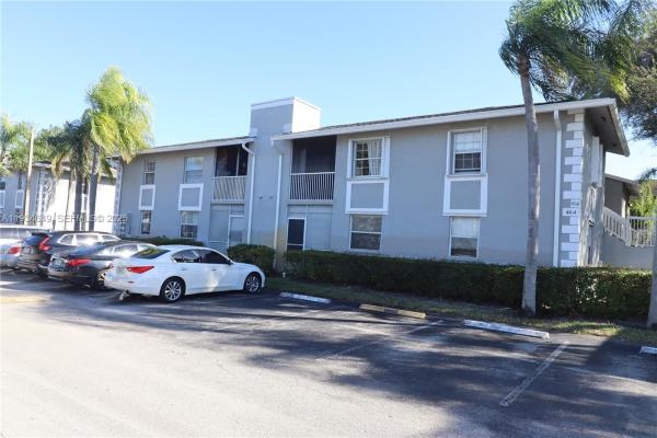Monterey Village, 464 NE 210th Cir Ter #20410A, Ives Estates, Florida 33179, image 2
