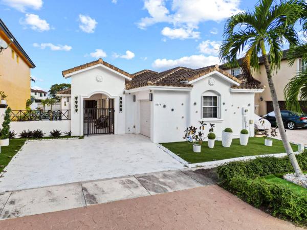 9349 SW 154th Ave, Miami, Florida 33196, image 1