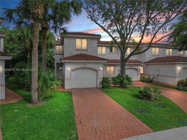 Tamarac Island Townhomes, 7659 Tamarac Island Cir, Tamarac, Florida 33321, image 1