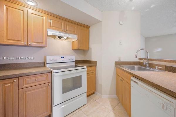 Ponte Verde At Palm Beach Lakes, 1401 Village Blvd #127, West Palm Beach, Florida 33409, image 3