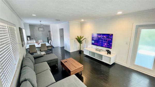 1955 Washington St, Hollywood, Florida 33020, image 1