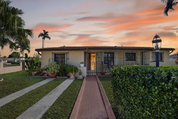 1701 SW 92nd Pl, Miami, Florida 33165, image 1