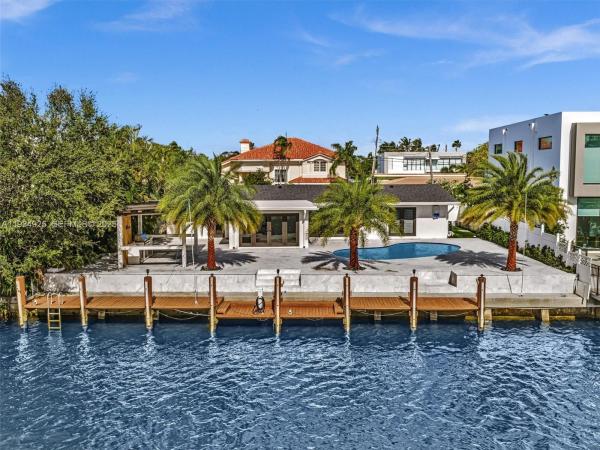 Coral Key Villas, 2310 NE 48th Ct, Lighthouse Point, Florida 33064, image 1