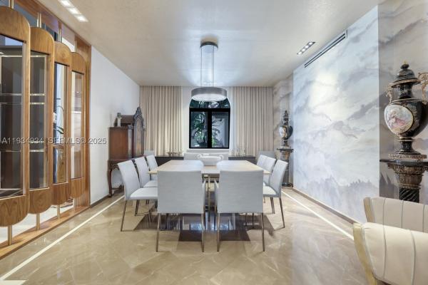 Hibiscus Island, 176 S Hibiscus Dr, Miami Beach, Florida 33139, image 3