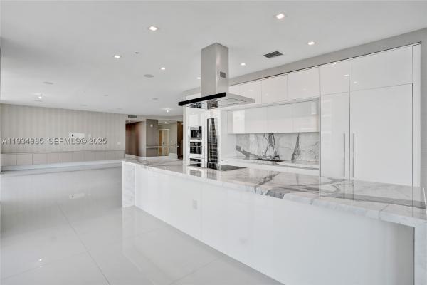 Parque Towers, 300 Sunny Isles Blvd #4-TS-04, Sunny Isles Beach, Florida 33160, image 2