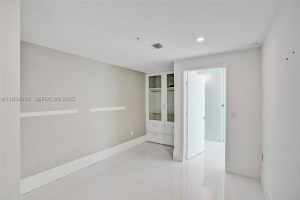 Parque Towers, 300 Sunny Isles Blvd #4-TS-04, Sunny Isles Beach, Florida 33160, image 1