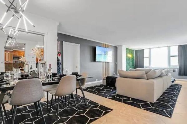 Ocean Manor, 4040 Galt Ocean Dr #605, Fort Lauderdale, Florida 33308, image 1