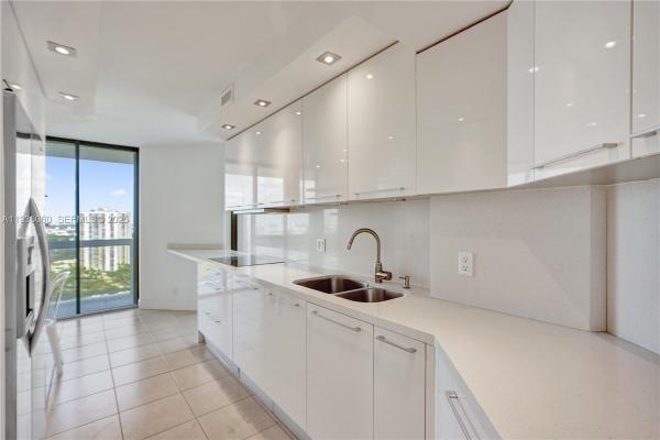 The Landmark, 20185 E Country Club Dr #2209, Aventura, Florida 33180, image 3