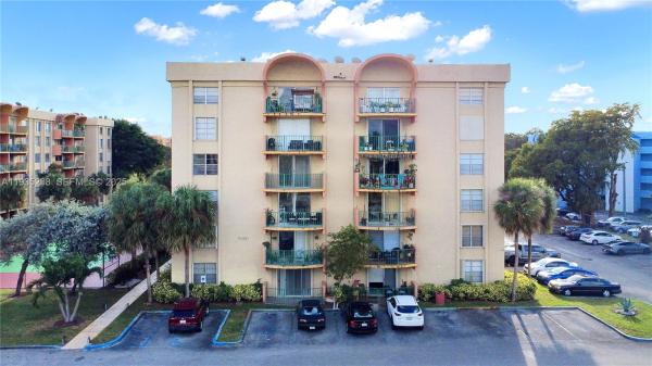 9360 Fontainebleau Blvd #101, Miami, Florida 33172, image 1