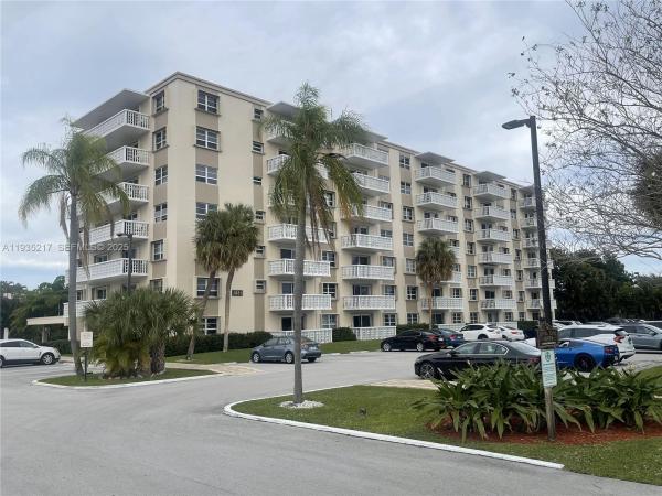 Coral Lake Tower, 1831 NE 38th St #403, Fort Lauderdale, Florida 33308, image 1