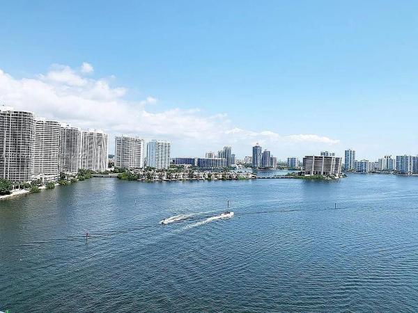 Winston Towers 500, 301 174th St #1818, Sunny Isles Beach, Florida 33160, image 1