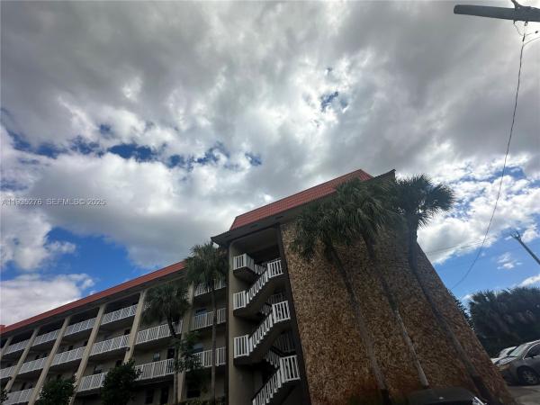 La Salle Park, 1700 NW 58th Ter #2B, Sunrise, Florida 33313, image 3