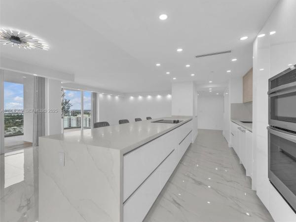 Turnberry Isle North, 19707 Turnberry Way #22D, Aventura, Florida 33180, image 1