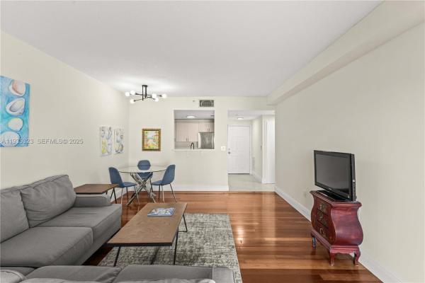 Douglas Grand, 50 Menores Ave #522, Coral Gables, Florida 33134, image 3