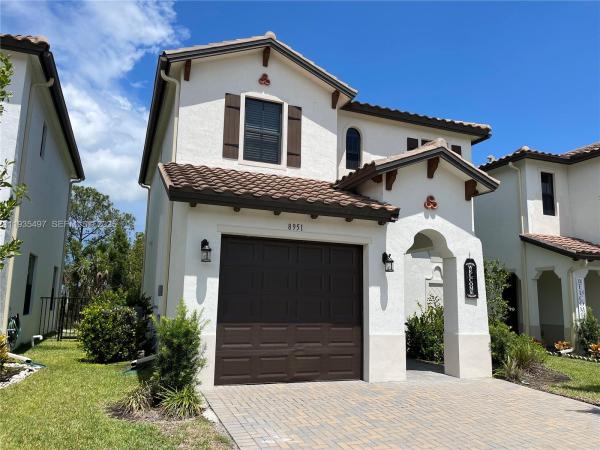 8951 Madrid Cir, Naples, Florida 34104, image 1