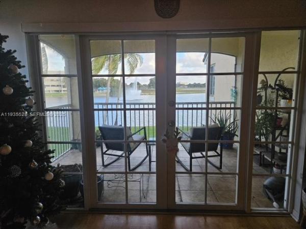Regatta Pointe, 14817 Balgowan Rd #201-5, Miami Lakes, Florida 33016, image 3