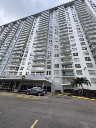 Winston Towers 300, 230 174th St #808, Sunny Isles Beach, Florida 33160, image 1