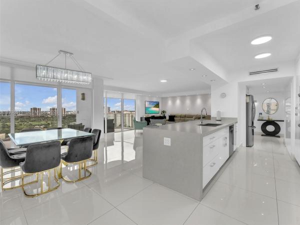 Turnberry Isle North, 19707 Turnberry Way #21D, Aventura, Florida 33180, image 1