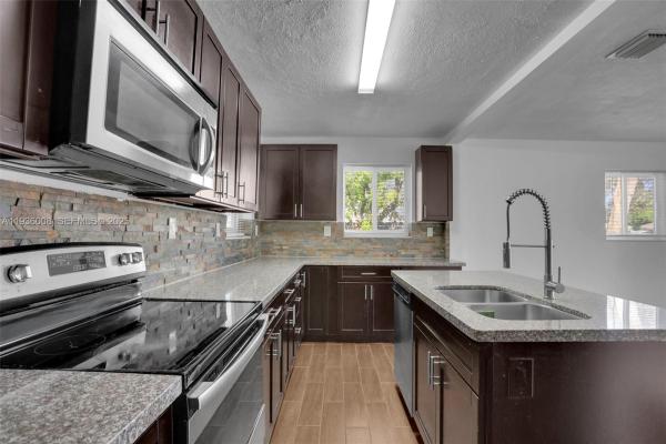 Boulevard Heights, 510 N 69th Ave, Hollywood, Florida 33024, image 2