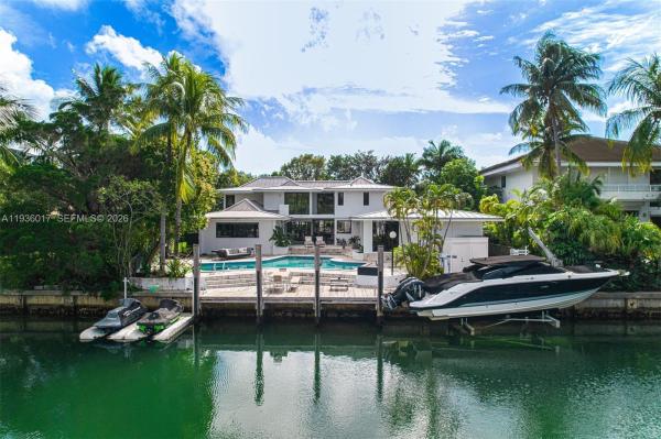 Cape Florida, 121 Knollwood Dr, Key Biscayne, Florida 33149, image 1