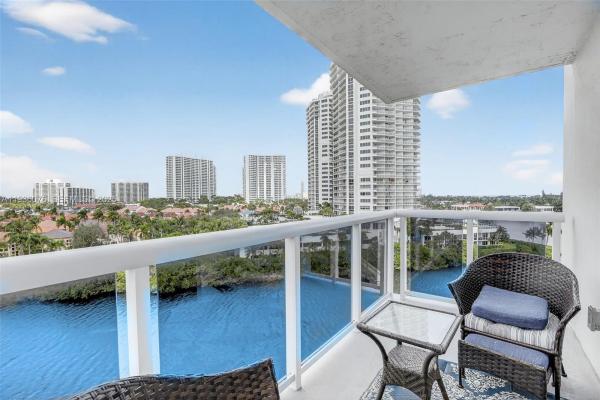 Waterview 1, 20505 E Country Club Dr #833, Aventura, Florida 33180, image 3