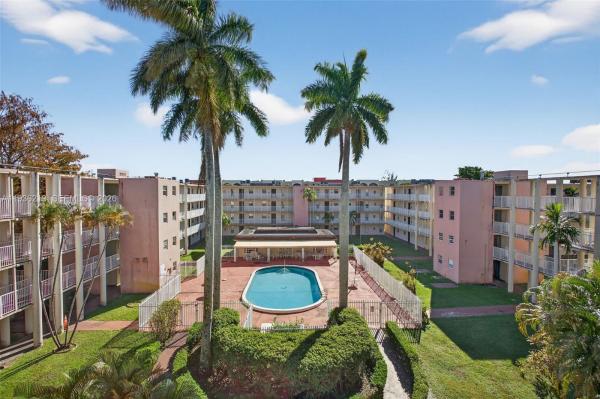 Brookfield Square, 2800 NW 56th Ave #C-408, Lauderhill, Florida 33313, image 2