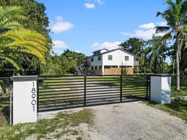 Griffin 345, 18901 SW 59th St, Southwest Ranches, Florida 33332, image 2