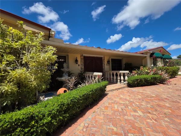 Kendale Lakes No HOA, 14545 SW 75th St, Kendale Lakes, Florida 33183, image 2