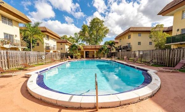 Courtyards At Kendall, 8600 SW 109th Ave #4-114, Kendall, Florida 33173, image 3